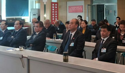 UG环球官网医药集团机关党员干部职工集中收看中国共产党第十九次全国代表大会闭幕会特别报道