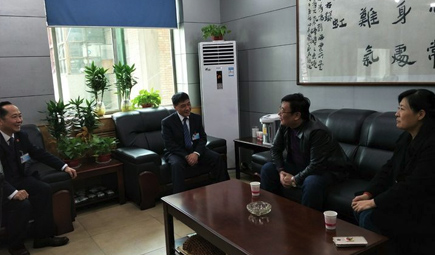 碑林区长乐坊街道党工委书记、办事处主任赵永强深入UG环球官网医药集团走访调研